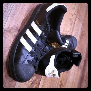 Adidas superstars